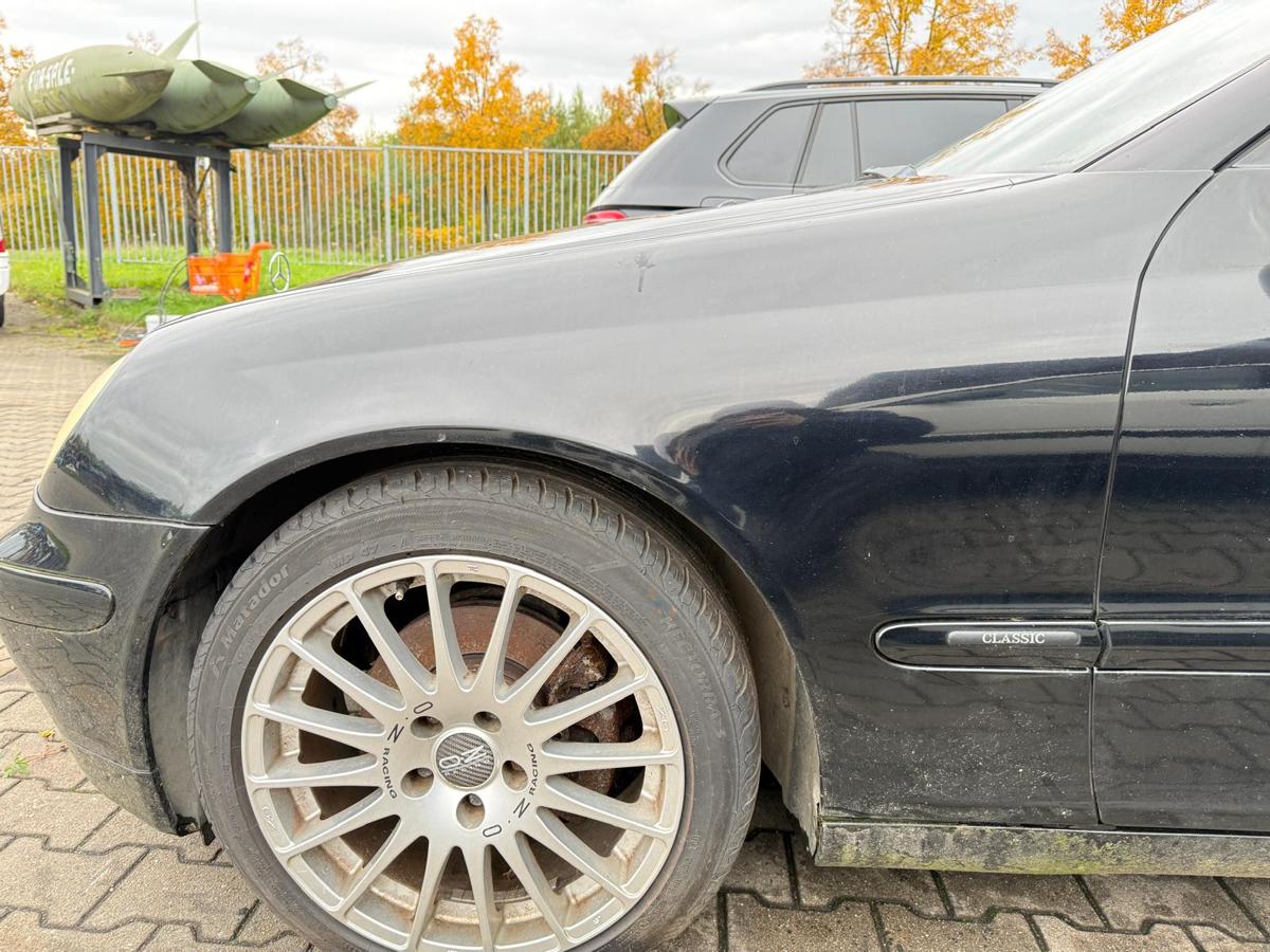 Mercedes C Klasse W203 original Kotflügel links 040 schwarz BJ04